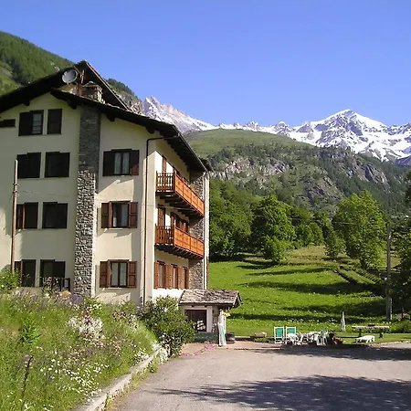 Hotel Mont Gele Ollomont