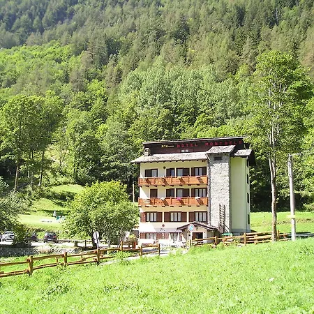 Hotel Mont Gele Ollomont