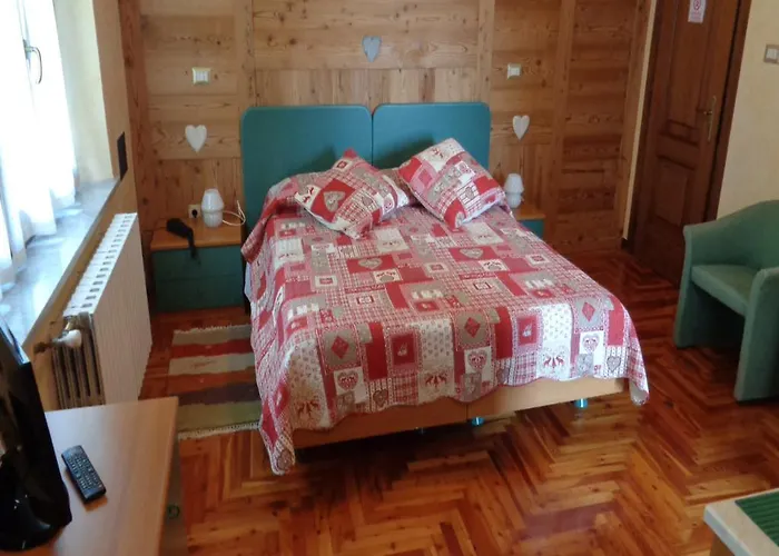 Mont Gelé Hotel Ollomont